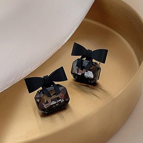 New Korean Sweet Black Bowknot Earrings For Women Joker Fashion Black Glass Geometric Square Stud Earrings Trend Party Jewelry