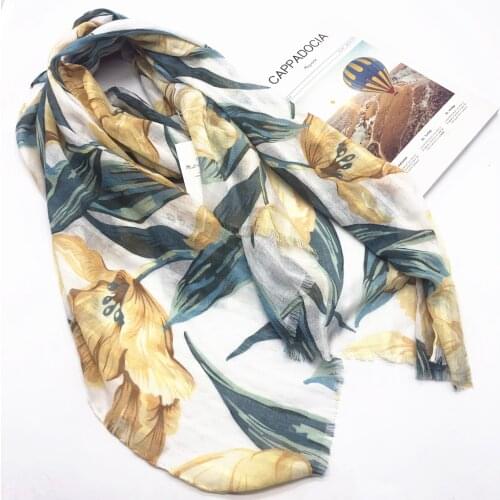 Spring and summer personality female elegant tassel sunscreen shawl original plant flower tulip scarf factory outlet