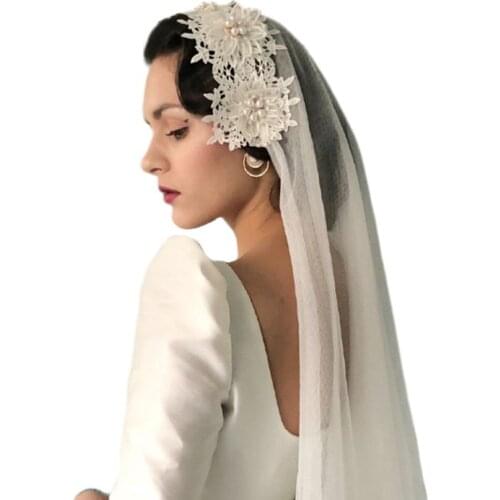 2 Tier Vintage Women Wedding Veil Floral Lace Applique Imitation Pearl Rhinestone Flower Bridal Veil With Fixed Alligator Clips
