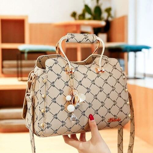 Fashionable Womens Bag High-Grade Atmosphere Handbag Temperament Versatile Shoulder Bag Korean Fashion Messenger Bag Leather