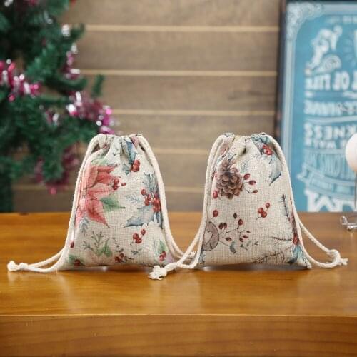 LINKWELL 2pcs/lot 17X22cm Merry Christmas Seasonal Gift Bags with Drawstring with Holly Jolly Design for Seasonal Decoration