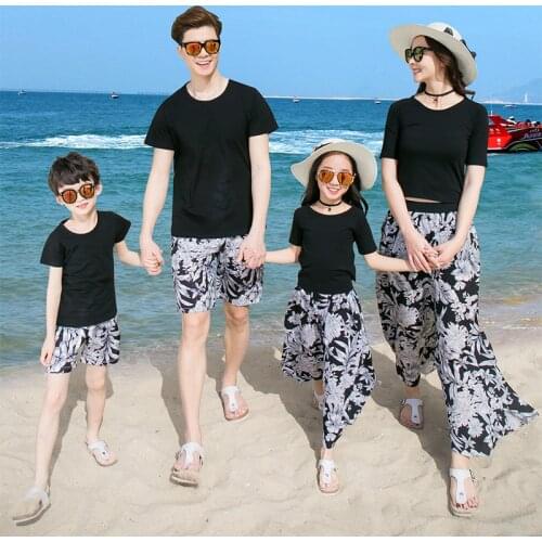 Family matching clothes father mother daughter son mom mommy and me clothes beach dress tshirts pants couple family look wear 11