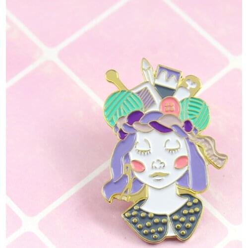 Fashionable personality Brooch craft Queen tape scissors needle pen yarn ball girl pin badge manufacturer mothers personal gift