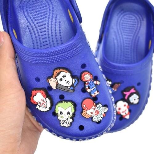 10pcs PVC Shoe Charms Accessories Skull Icons Shoe Buckle Decoration for Garden Shoe Wristband Halloween Kids Party Gifts