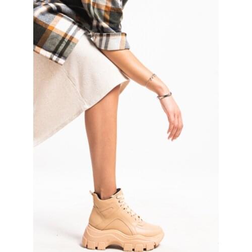 Niloshka Women's Sneakers