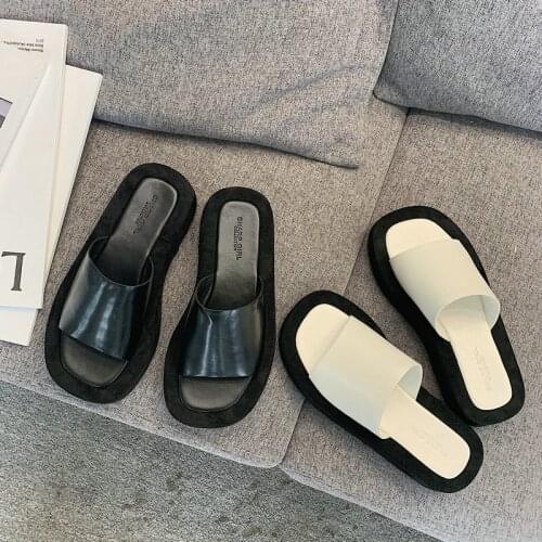 Sandals and Slippers Womens Summer Wear 2021 New Wild Thick-soled Outdoor Net Red Flat-bottom Beach Slippers