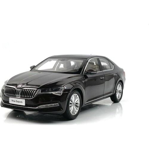 1:18 Diecast Model for Skoda Superb 2020 Purple Liftback Alloy Toy Car Miniature Collection