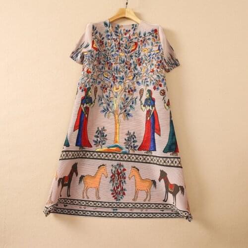 European and American womens wear for summer 2021 short sleeves Round collar Fashioningly retro print pleated loose dress