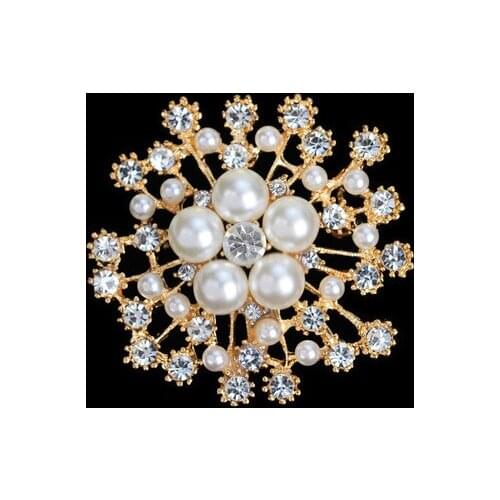 Big snowflake pearl crystal brooch, exquisite flower corsage, new fashion ladies' clothing accessories