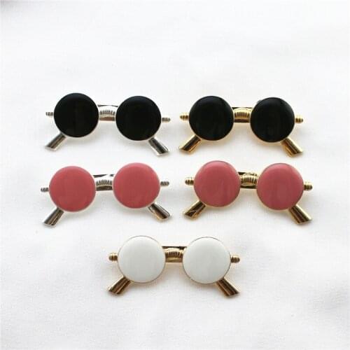 Japanese and Korean style new fashion pink black white enamel glasses personality brooch