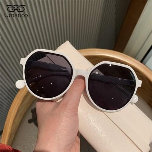 2021 New Fashion Polygon Square Sunglasses for Women Men PC Frame Black White Sun Glasses Anti UV400 Beach Travel Street Shields
