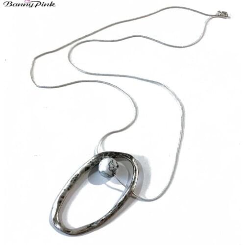 Banny Pink Big Alloy Oval Pendant Necklace For Women Vintage Stone Bead Geo Dangle Necklace Long Snake Chain Sweater Necklace