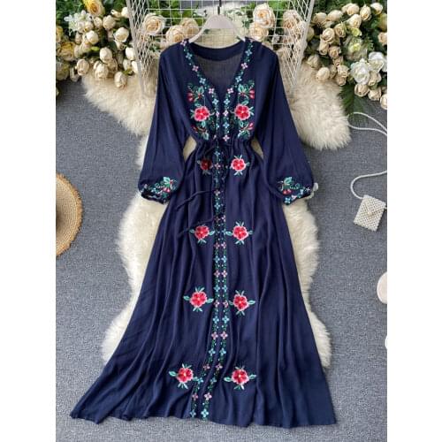 Womens Dress Travel Photography Holiday Long Dress 2021 New Retro Ethnic Style Embroidered V-neck Lantern Sleeve Dress ML1034