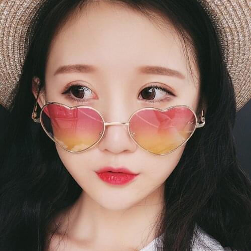 2021 New Fashion Heart-Shaped Trendy Women Sunglasses Gradient Color Metal Glasses Frame Classic Men Retro Design Uv400
