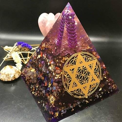 AURA REIKI Orgonite Pyramid White Crystal Column Sahasrara Chakra Raziel Natural Crystal Resin Bring Lucky Purple Pyramid Crafts
