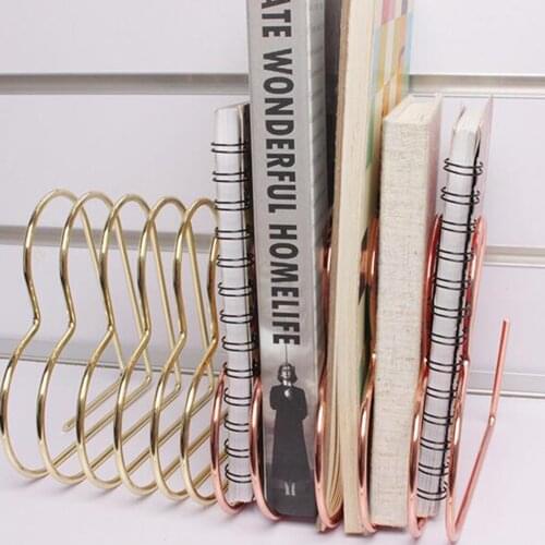 1 Set Decorative Bookends Bookend Creative Gift 6 Divided Grids Hollow-out Heart-shaped Bookend Gold/Rose Gold Bookends