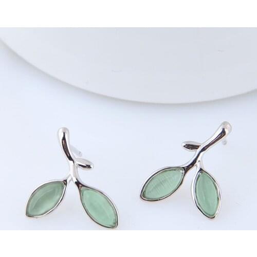 Korean sweet Green Stone Leaf design Stud Earrings For Girls Women Elegant Party Statement Accessories Gift