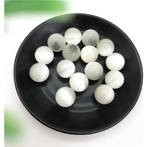 Beautiful White Cat Eye Stone Ball White Crystal Sphere Balls Gem Healing Stones Gifts Natural Stones and Minerals