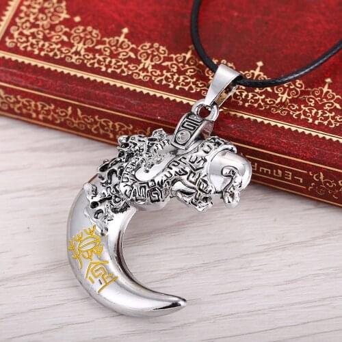 Punk Fashion Brave Men Stainless Steel Wolf Tooth Spike Pendant Necklace Men Personality Male Necklace Jewelry for Friends Gift