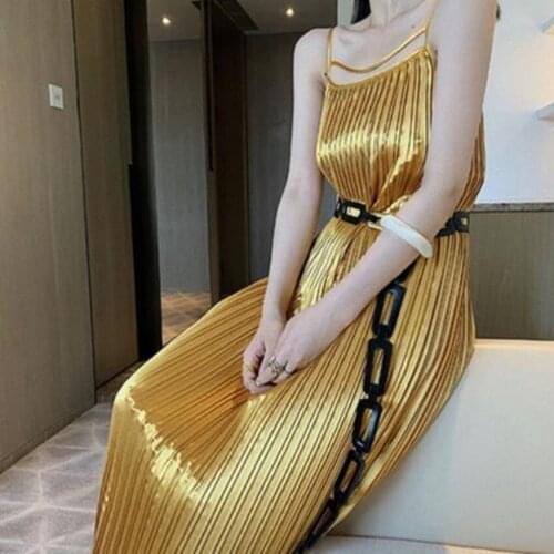 2021 summer spaghetti strap pleated dress women loose high waist long beach dress
