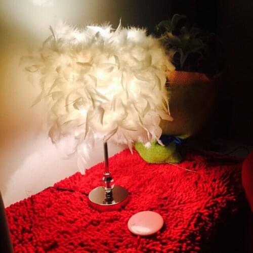 Romantic Feather Shade Metal Vintage Antique Elegant Table Lamp Bedside Desk Light Home Decor For Bedside Cafe Bar Store