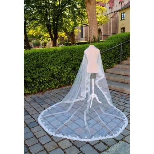 Cathedral single-layer white or ivory wedding lace tulle veil with comb wedding accessories