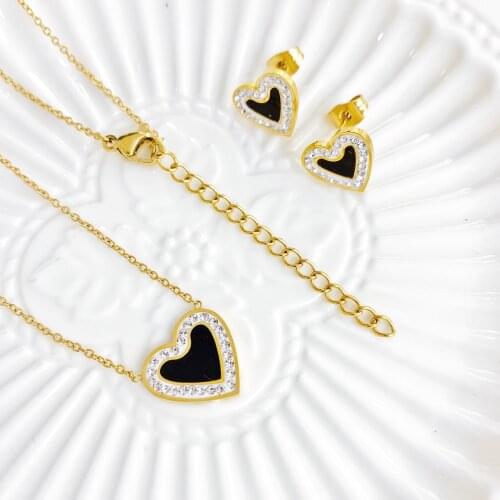 Arrival Trendy Heart Pendant Necklace For Women Elegant Gold Chain Ladies Romantic Wedding Jewelry Gifts Stainless Steel Set