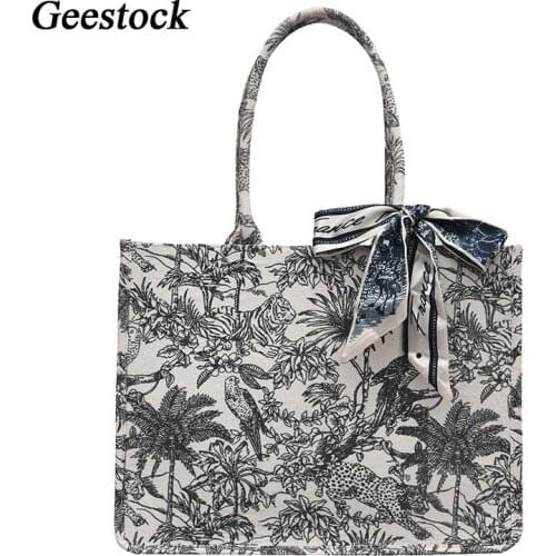 Geestock High Quality Designer Handbags 2021 New Canvas Shoulder Bag Woman Luxury Embroidery Tote Bag Printed Shopping Bag