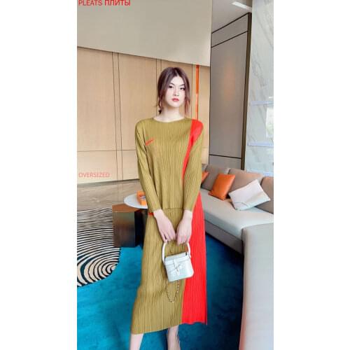 2021 Spring and Autumn New Style Commuter Long-sleeved Lazy Two-piece Stitching Contrast Color Round Neck Top Skirt Two Piece