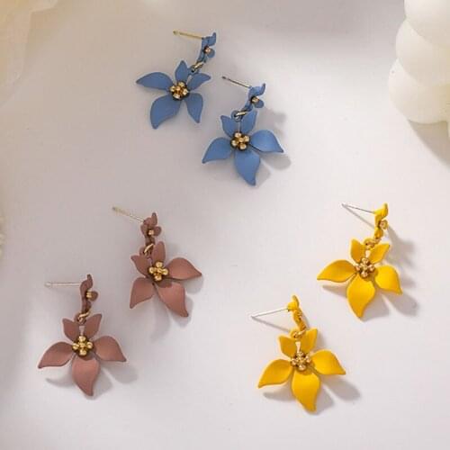 Unique Irregular Flower Earrings For Women Simple Elegant Vintage Maple leaf Drop Earring Trendy Jewelry Accessories New