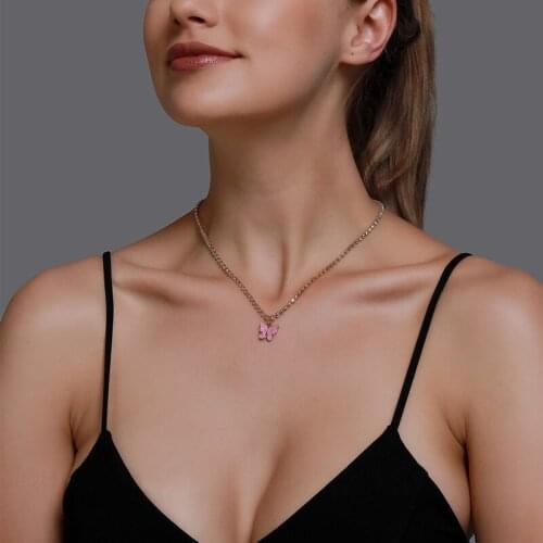 Korean Cute Gold Color Butterfly Pendant Necklaces for Women Shiny Crystal Clavicle Chain Fashion New Design Jewelry Party Gifts