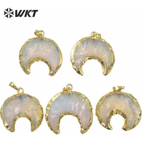 WT-P1611 WKT Pretty Quartz Stone Pendant Cresent Moon Necklace Pendant Shiny Opal Stone Pendant for Jewelry Findings