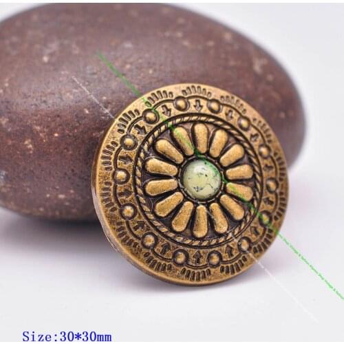10pcs 30mm Antique Brass Floral Beige Bead Concho For Leathercraft Belt Hardware Saddle Tack Leather Bag Dog Collar ScrewbacK