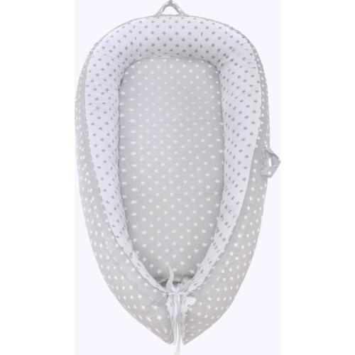 Multi-functional crib medium bed portable neonatal bionic baby bed bionic womb bed 2021 baby photography props