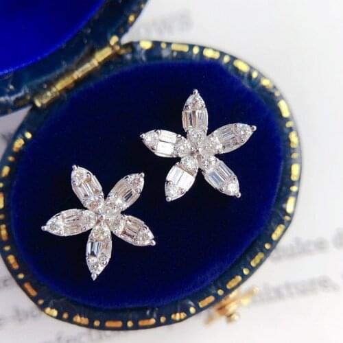 Huitan Delicate Crystal Flower Stud Earrings for Women Full Bling Bling Cubic Zirconia Stylish Ladys Accessories Party Jewelry