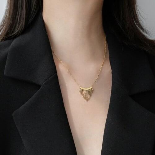 YUN RUO 2021 Vintage 18 K Gold Color Tassel Waterfull Pendant Necklace Woman Jewelry Fashion Titanium Steel Accessory Never Fade