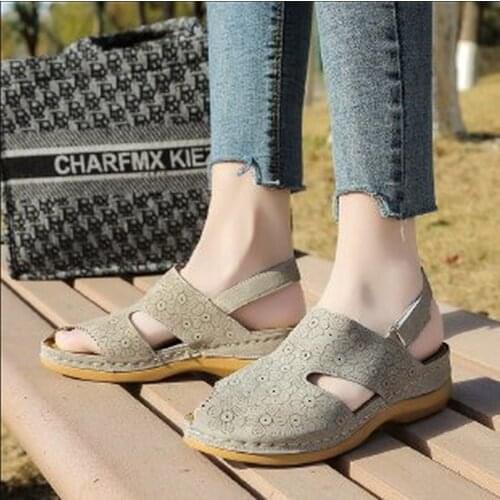 Llogai Beach Sandals Casual Shoes Light Toe Plus Size Fashion Sandalias Flats Women Summer Woman Gladiator Mujer Sapato Feminino