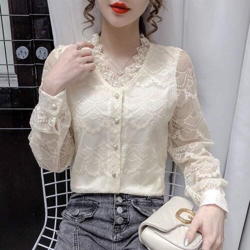 Autumn/winter lace bottoming shirt womens 2021 new Korean style slim-fit hollow long-sleeved shirt top women
