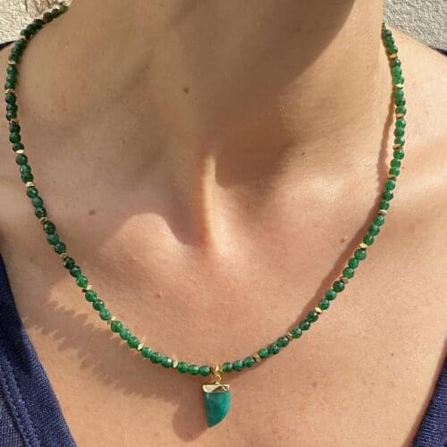 Color Natural Stone Crescent Pendant 2021 Fine Handmade Jewelry Woman Short Necklace Fashion All-match Fashion Accessories Gift