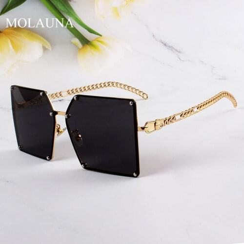 2021 New Fashion Oversize Gradient Sunglasses For Women Vintage Alloy Chain Frame Rivet Square Sun Glasses Female Elegant Shades