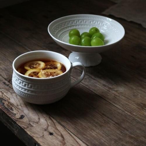 Embossed Hui Character Pattern White High Foot Tray/Fruit Bowl Oatmeal Cup