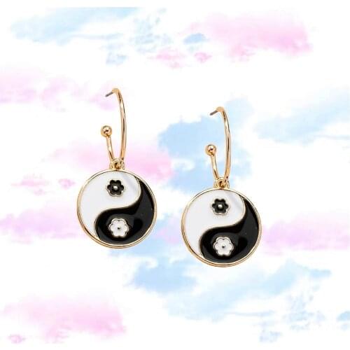 Y2K Jewelry Black White Flower Yin Yang Earrings For Women Metal Punk Hip Hop Vintage Goth Earrings Charms 90s Aesthetic New