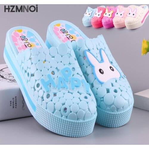 2020 Doctors Nurses Medical Surgical Shoes Operating Room Lab Slippers Breathable Soft Protective Shoes Work Flat Medical Clog
