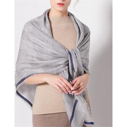 New fashion 100%goat cashmere women fashion dark plaid thick kerchief scarfs shawl pashmina 135x135cm small tassel