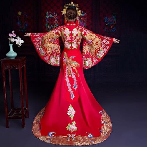 Red Long Sleeve Chinese Traditional Wedding Dress Women Phoenix Embroidery Cheongsam Qipao Evening Gown China Bride Traditions