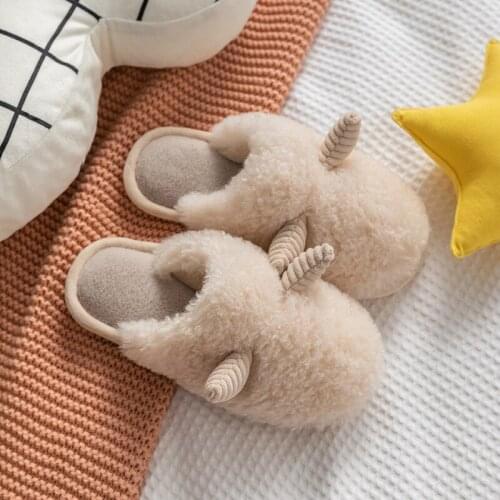 Womens Shoes 2021 Flat Slippers for Women New Home Couple Warm Plush Thick Cotton Slippers Furry Slippers Fluffy Warm Mop