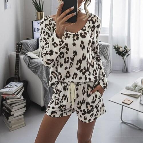 Tie Dye Sets Women Long Sleeve Tie Dyed Pullovers and Shorts Two Piece Tracksuit Sets Joggers Gym Sets Casual Homewear Sleepwear