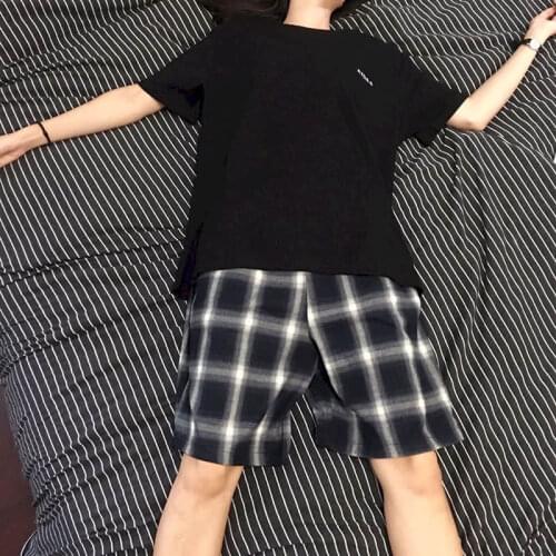 Black white plaid summer loose student female Korean five-point pants lover loose comfortable men women trend quick-drying short