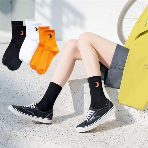 Simple White Moon Embroid Crew Socks Women Cotton Girl School Novelty Japanese Black Short Tube Skateboard Loafer Socks Fashion