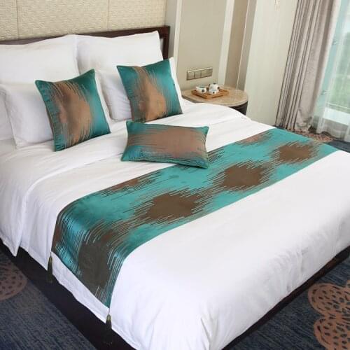 Luxury European Stripe Grid Bed Runner New Chinese Style Jacquard Emerald Green Tassels Comfortable Bed Flag Hotel